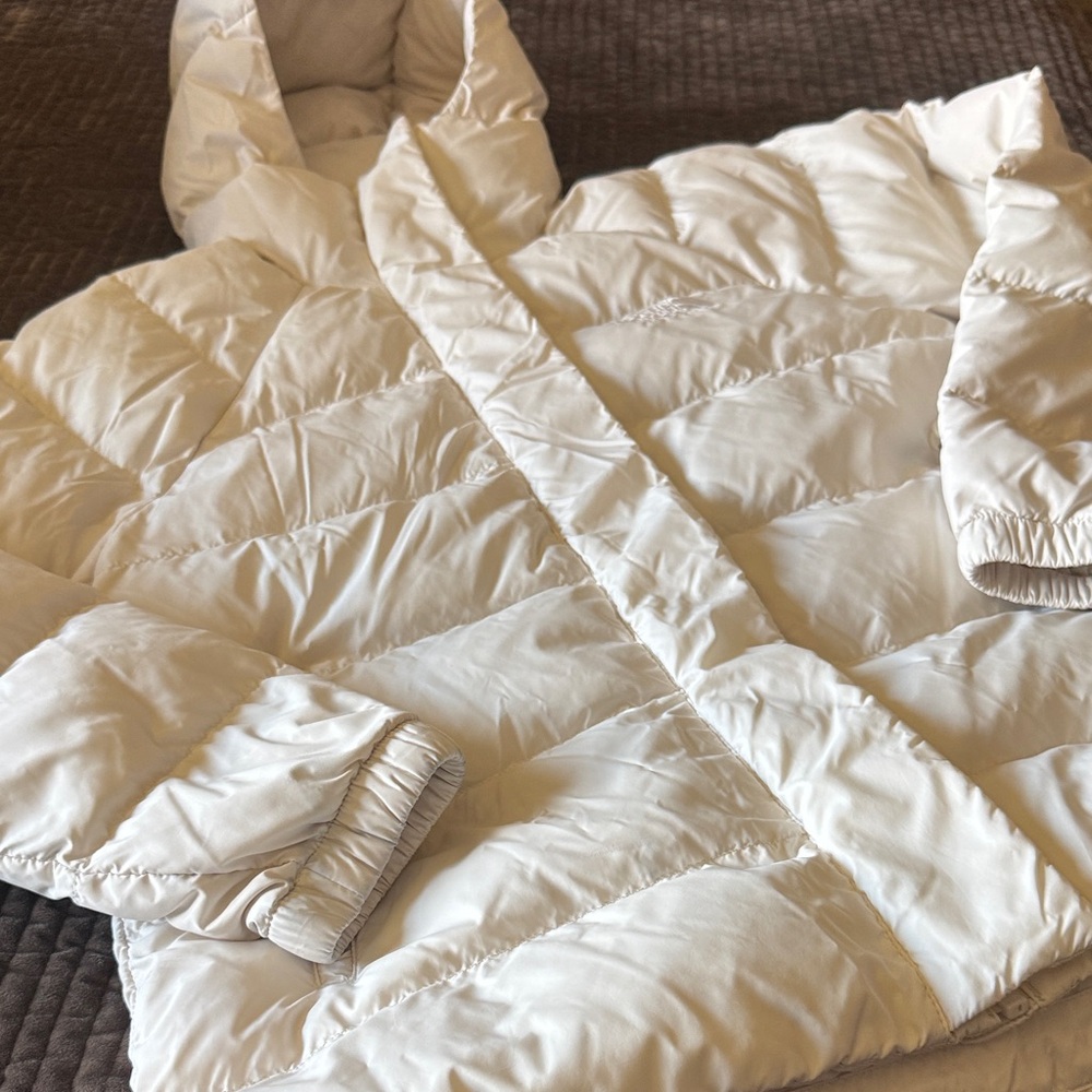 The North Face Women's Cream Puffer Jacket with Hood